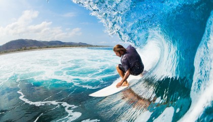 爱游戏-国际快闪滑冰秀，冰上舞者挥洒青春热情，滑冰舞蹈视频