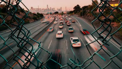 爱游戏体育客户端-逆境中的明星：战胜伤病再创新高，在逆境中获得成功的名人